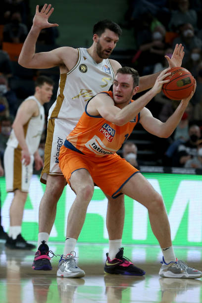 张之臻需要 张之臻需要