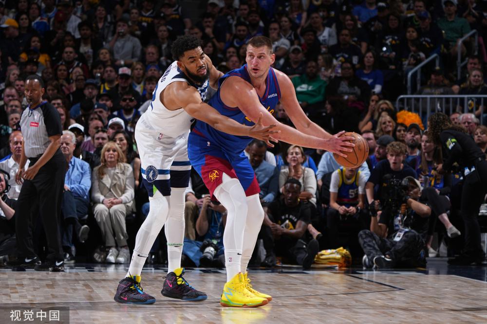 在这场对攻 在这场对攻