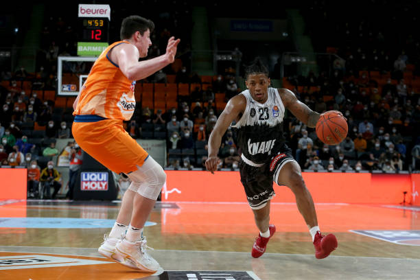 及争夺亚洲 及争夺亚洲