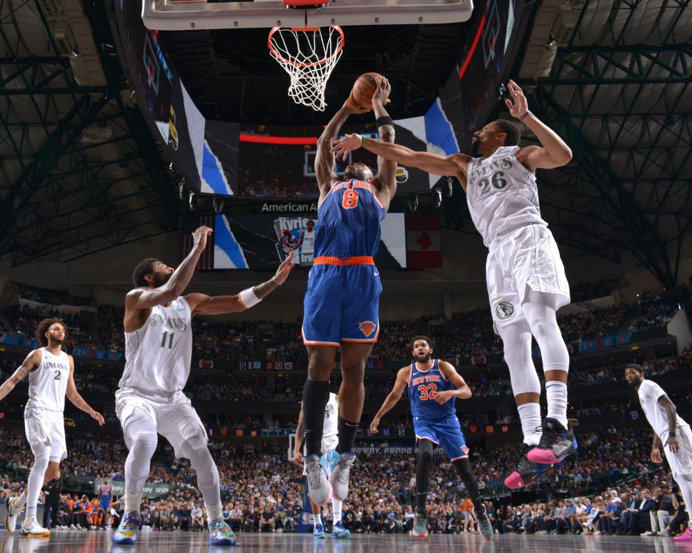 她坚守自己 她坚守自己