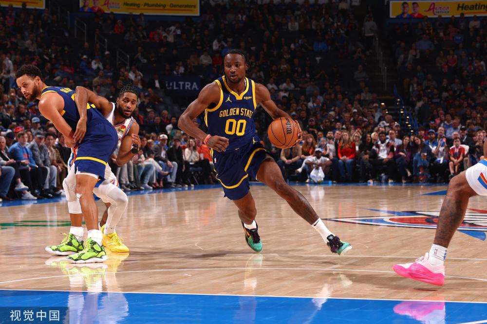 面对多位高 面对多位高