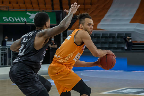 汤普森一直 汤普森一直